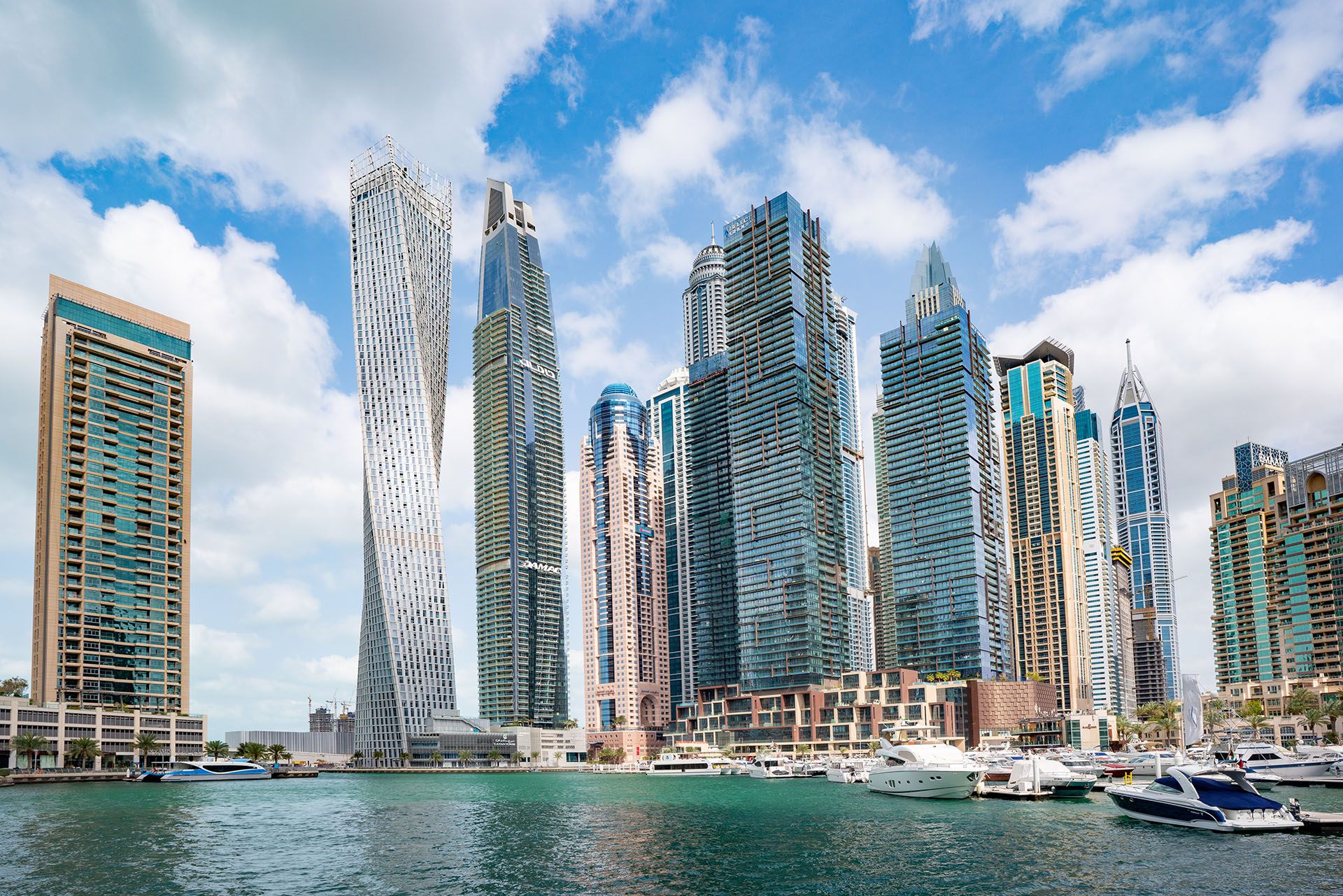 De ce Dubai Marina este cea mai bună locație pentru noul tău apartament!